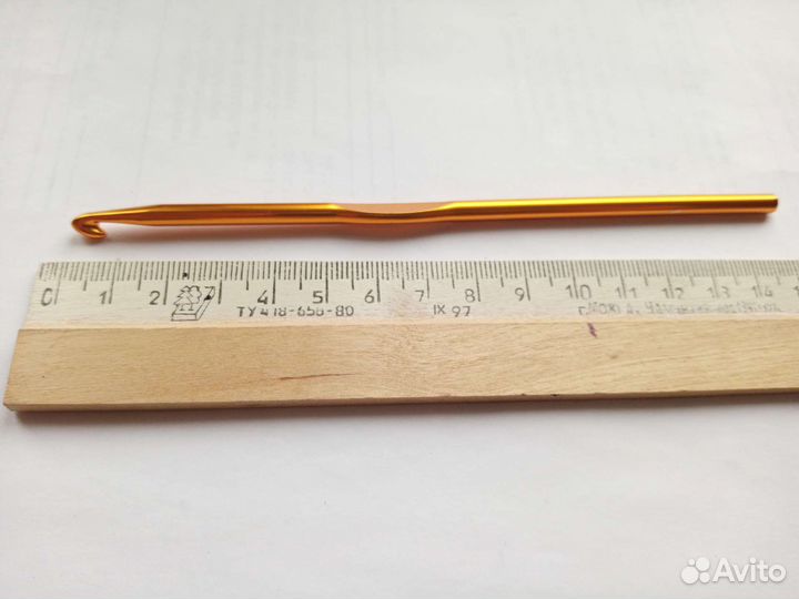 Крючки новые в упаковках, разные номера