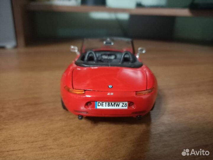 Масштабная модель BMW Z8 Roadster 1/24