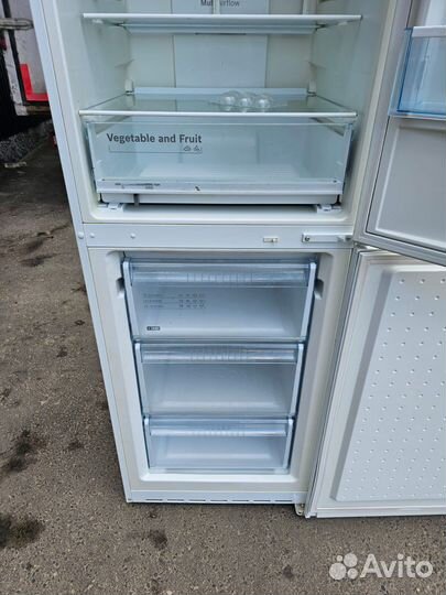 Холодильник Бош ноуфрост