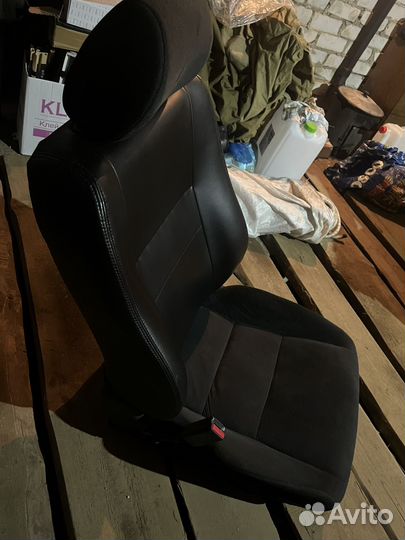 Сиденья honda civic 4d