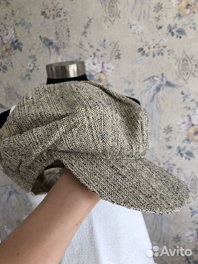 Новое фирменное стильное кепи