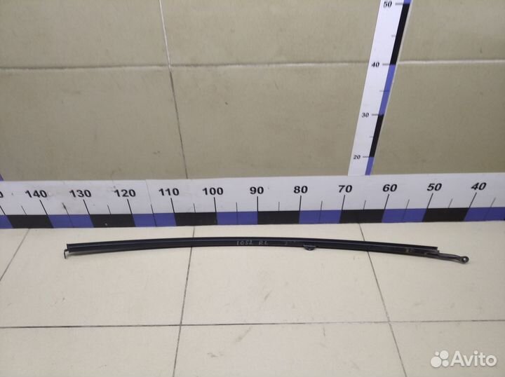 Направляющая стекла Land Cruiser (100) 1998-2007