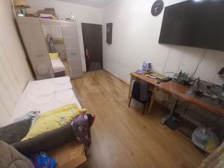 Комната 14 м² в 3-к., 1/4 эт.