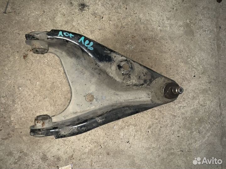 Рычаг подвески Renault logan Лев