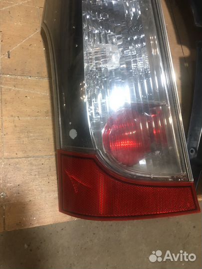 Mitsubishi grandis задние фары стопы