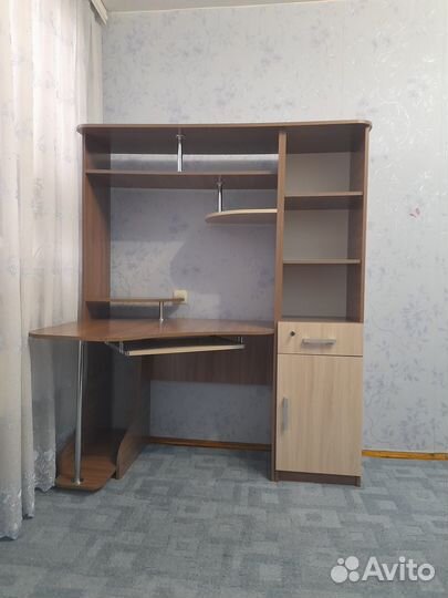 Стол письменный для школьника