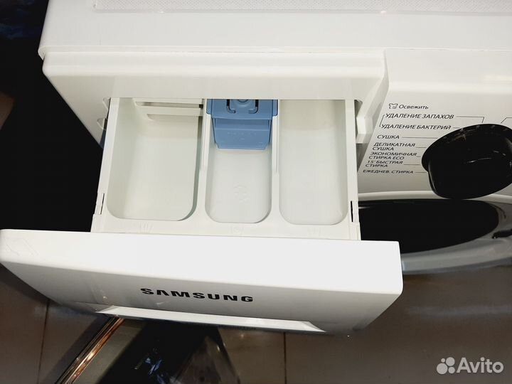 Стиральная машина с сушкой Samsung WD70J5410AW