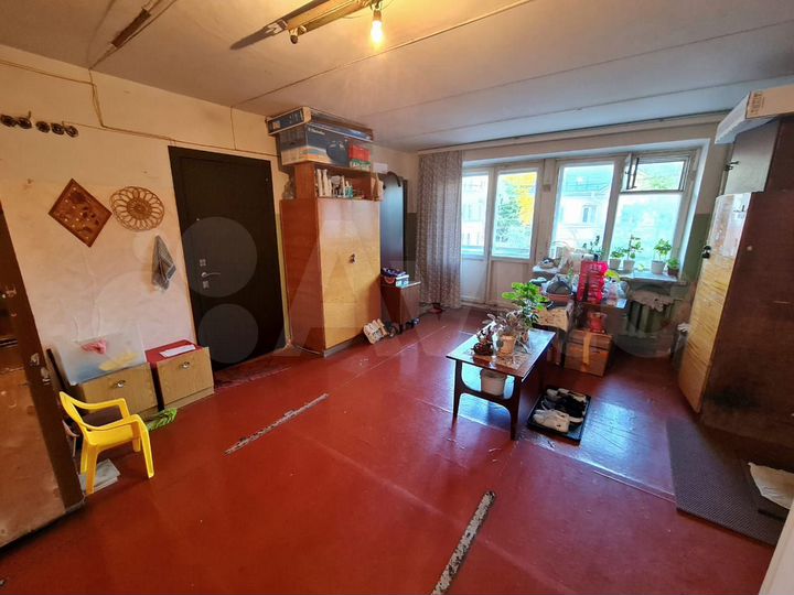 Комната 12,3 м² в 4-к., 2/5 эт.