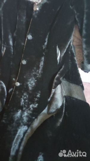 Шуба,мутонавая воротник чернобурка
