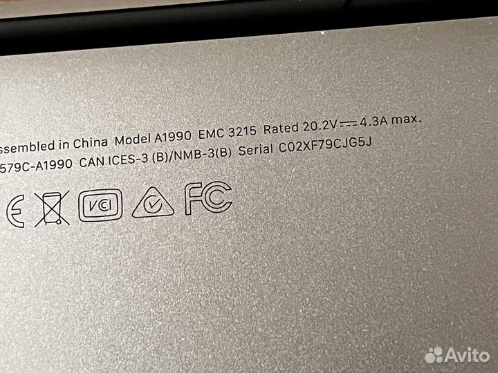 Ноутбук Apple MacBook Pro 15 2018 500Гб 230циклов