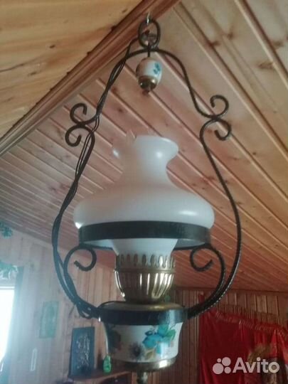 Светильник, скол на плафоне,под ободком. Невиден