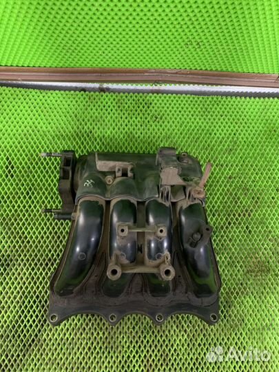 Впускной коллектор Hyundai Accent