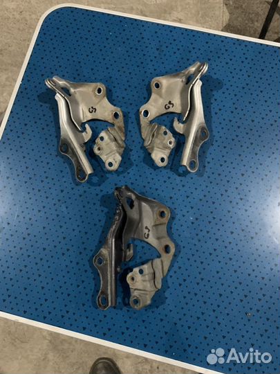 Петля капота Lexus GS 300 450h 05-11