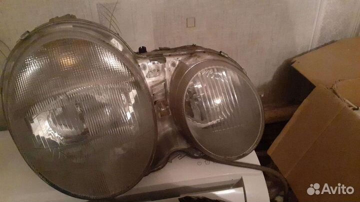 Фара правая на mercedes