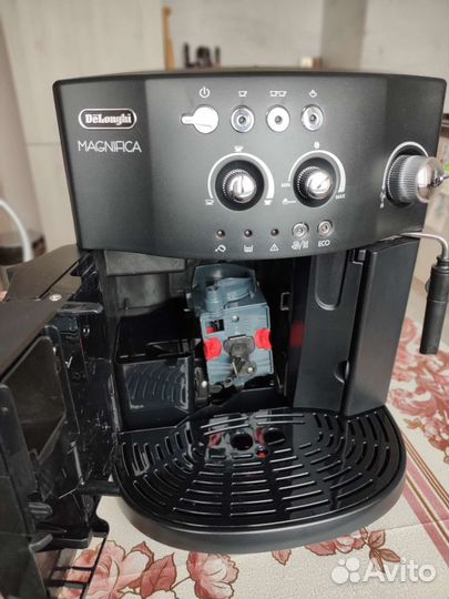 Кофемашина delonghi magnifica