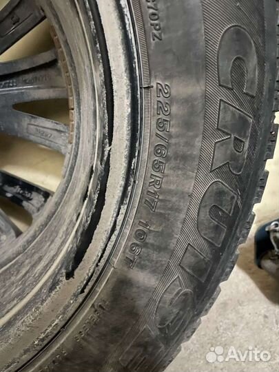 Bridgestone Ice Cruiser 7000S 225/65 R17