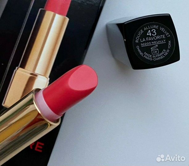 Chanel миниатюра помада 43