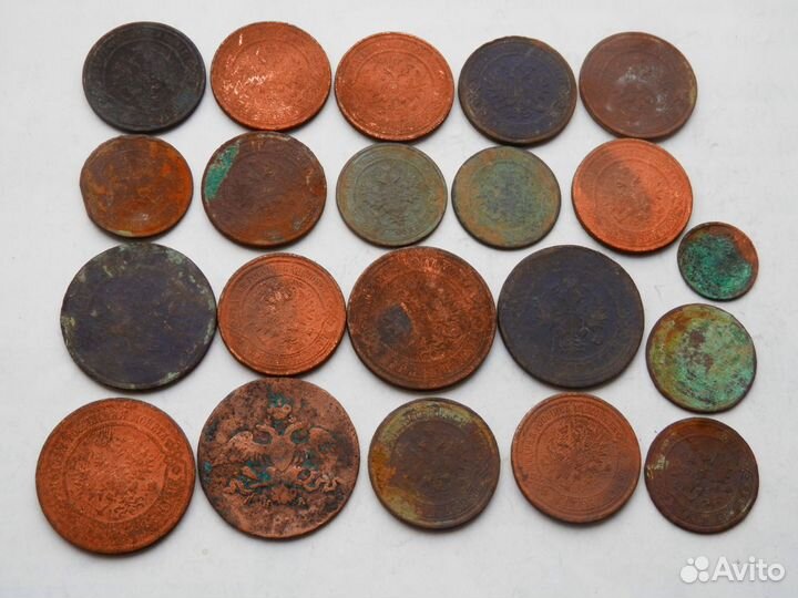 Пуговки,монеты царские советские10,15,20коп по30