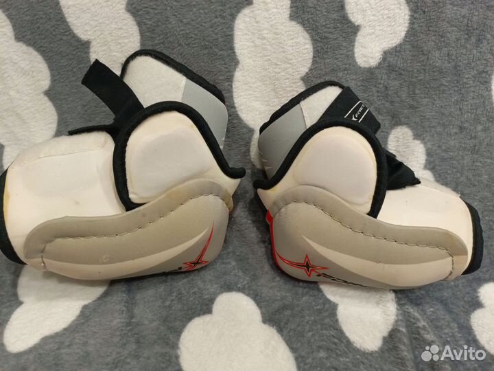 Налокотники хоккейные размер 3