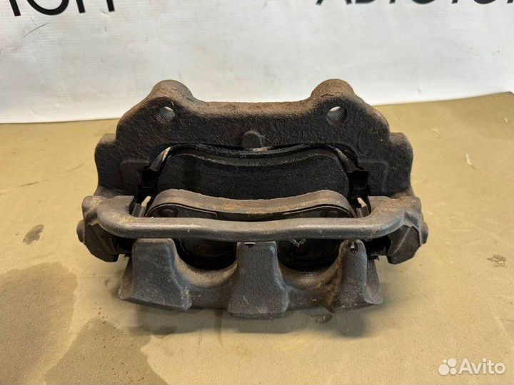 Суппорт тормозной передний левый Mercedes-Benz Glk