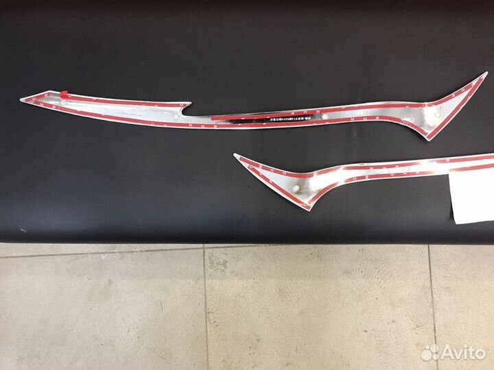 Накладки на фары Toyota RAV4 (2012-2019)