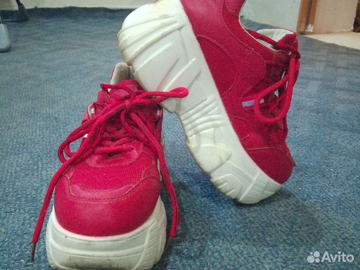 Кроссовки женские 36 размер