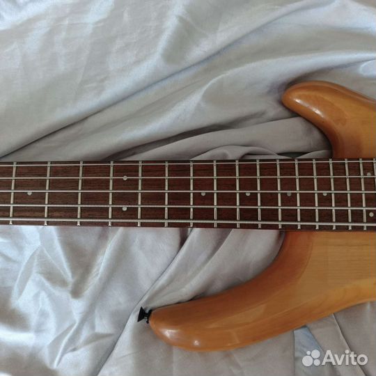 Бас гитара 5 струн. Aria Pro2 Avante Active