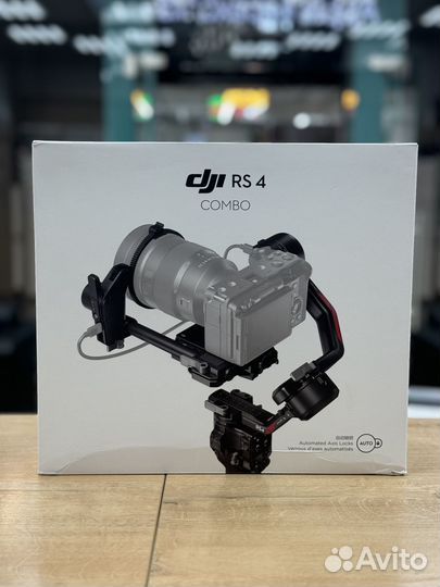 Стабилизатор DJI Ronin RS 4 Combo