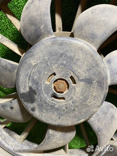 Электроивентилятор охлаждения Dodge Caravan 4