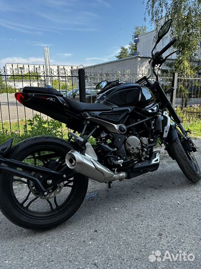 Voge 300ac