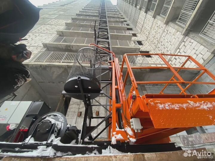 Подъемник мачтовый грузовой строительный 500 Пмг