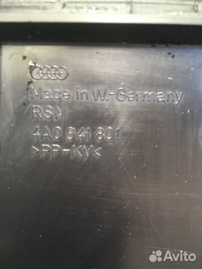 Корпус блока предохранителей Audi A6 C4