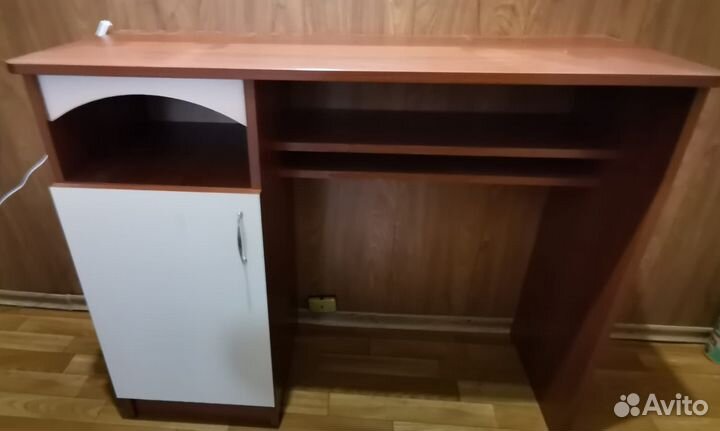 Трюмо с зеркалом