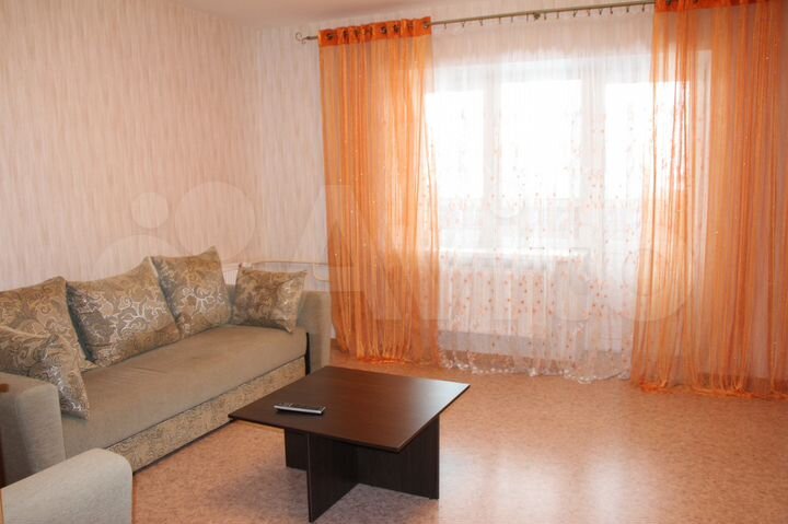 2-к. квартира, 72 м², 4/4 эт.