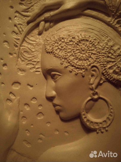 Подарок- медальон