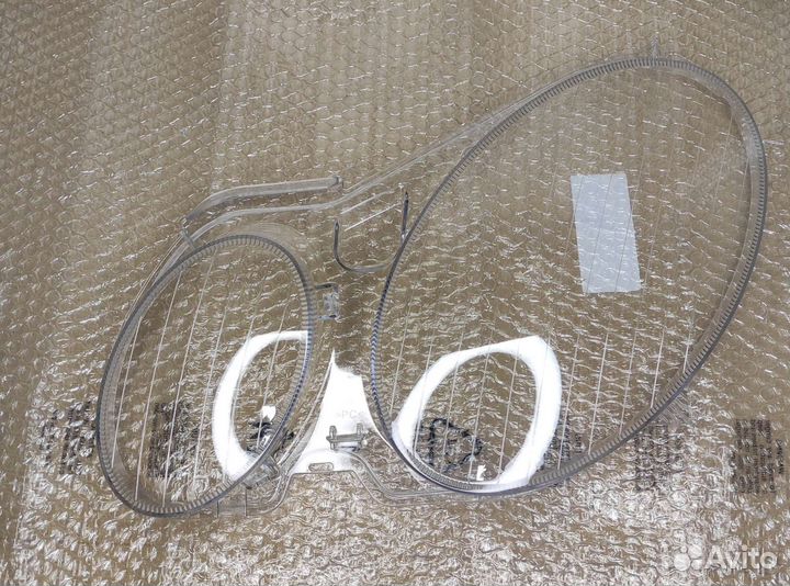 Стекло фары Mercedes W211