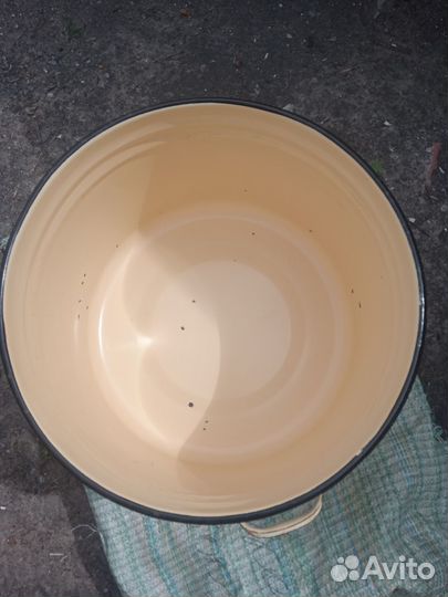 Кастрюля эмалированная