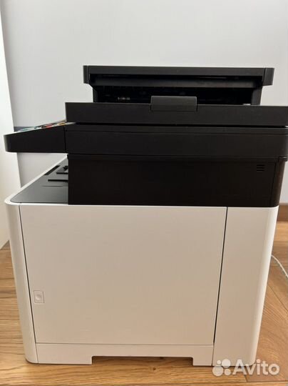 Мфу лазерный цветной принтер Kyocera M5526cdw