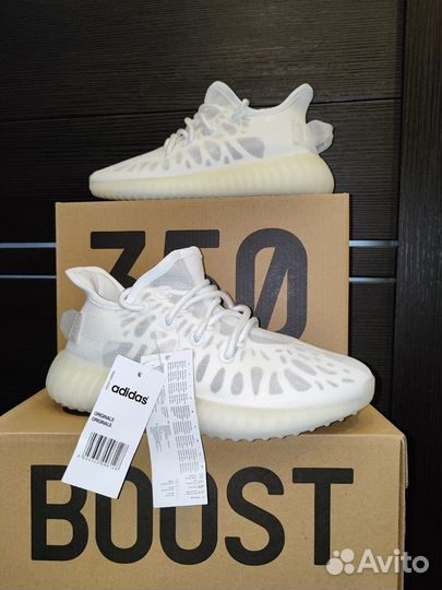 Adidas yeezy boost 350 V2 mono white кроссовки