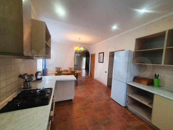 Дом 160 м² на участке 6 сот.