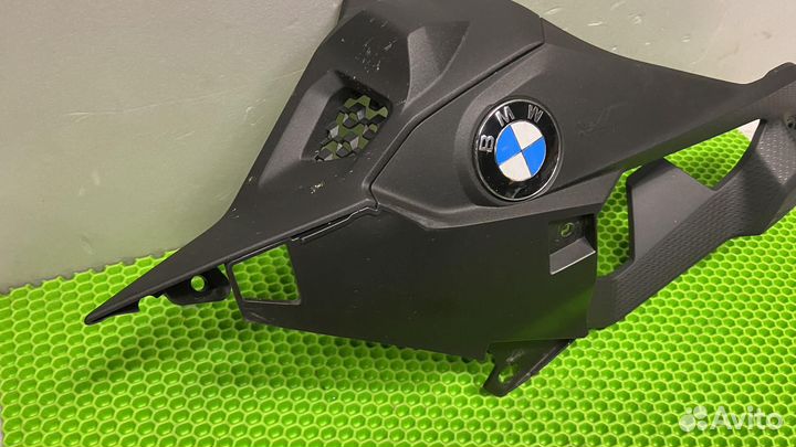 Держатель эмблемы Л BMW