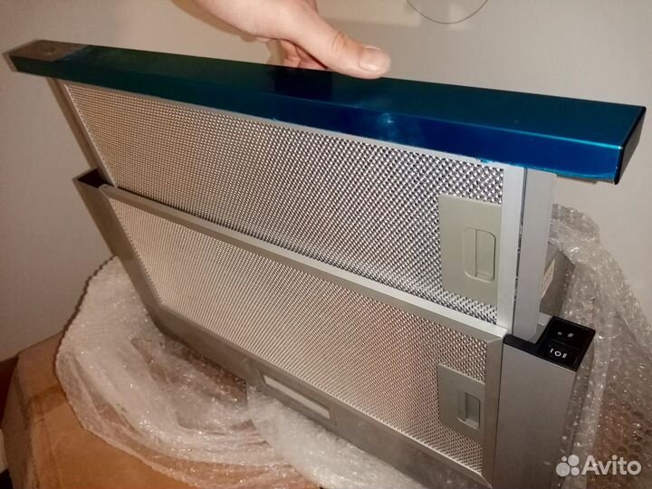 Вытяжка для кухни 60 см новая
