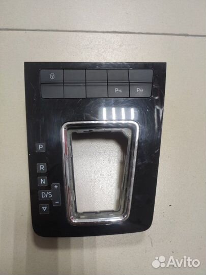 Накладка селектора АКПП Skoda Octavia А7 czda 2018