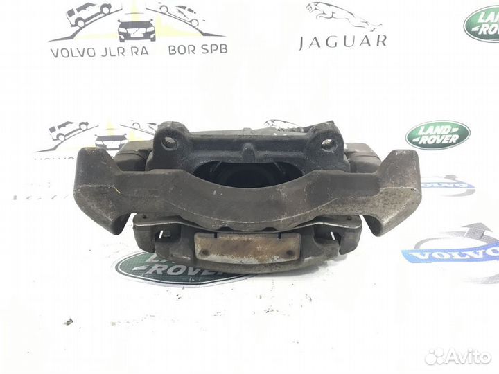 Суппорт передний правый Volvo S60 S80 XC70 V70 P3