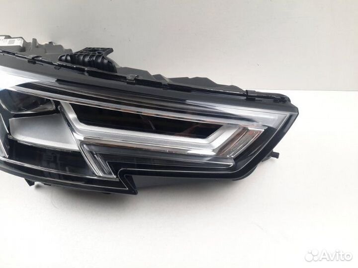 Фара правая Audi A4 B9 2015-2020