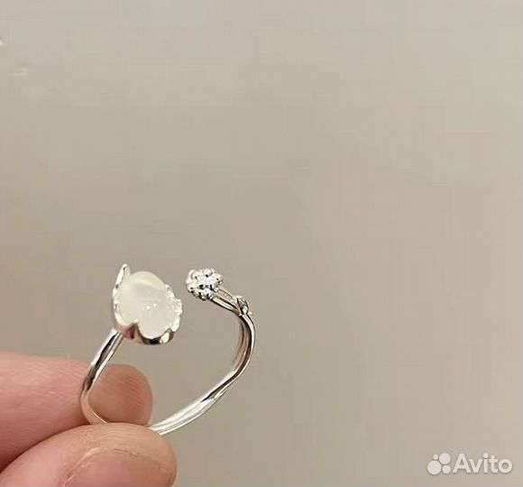 Кольца новые бижутерия