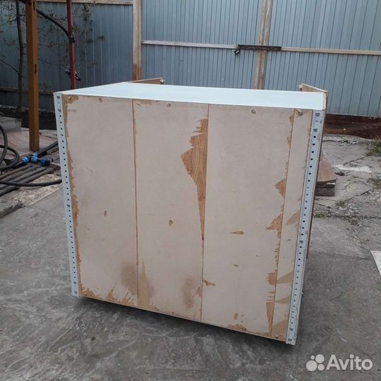 Тумба на колесиках