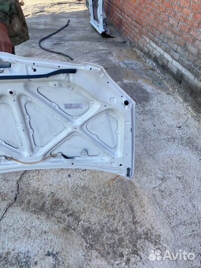 Капот Toyota corolla 120