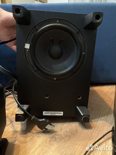 Сабвуфер и колонки Creative