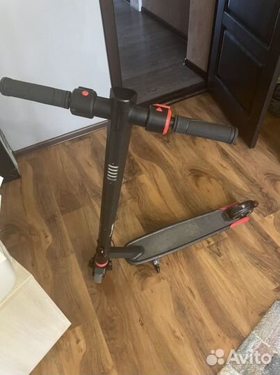 Элекросамокат iconbit